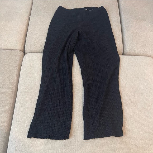 H&M Black Crinkled Pants - Picture 1 of 3